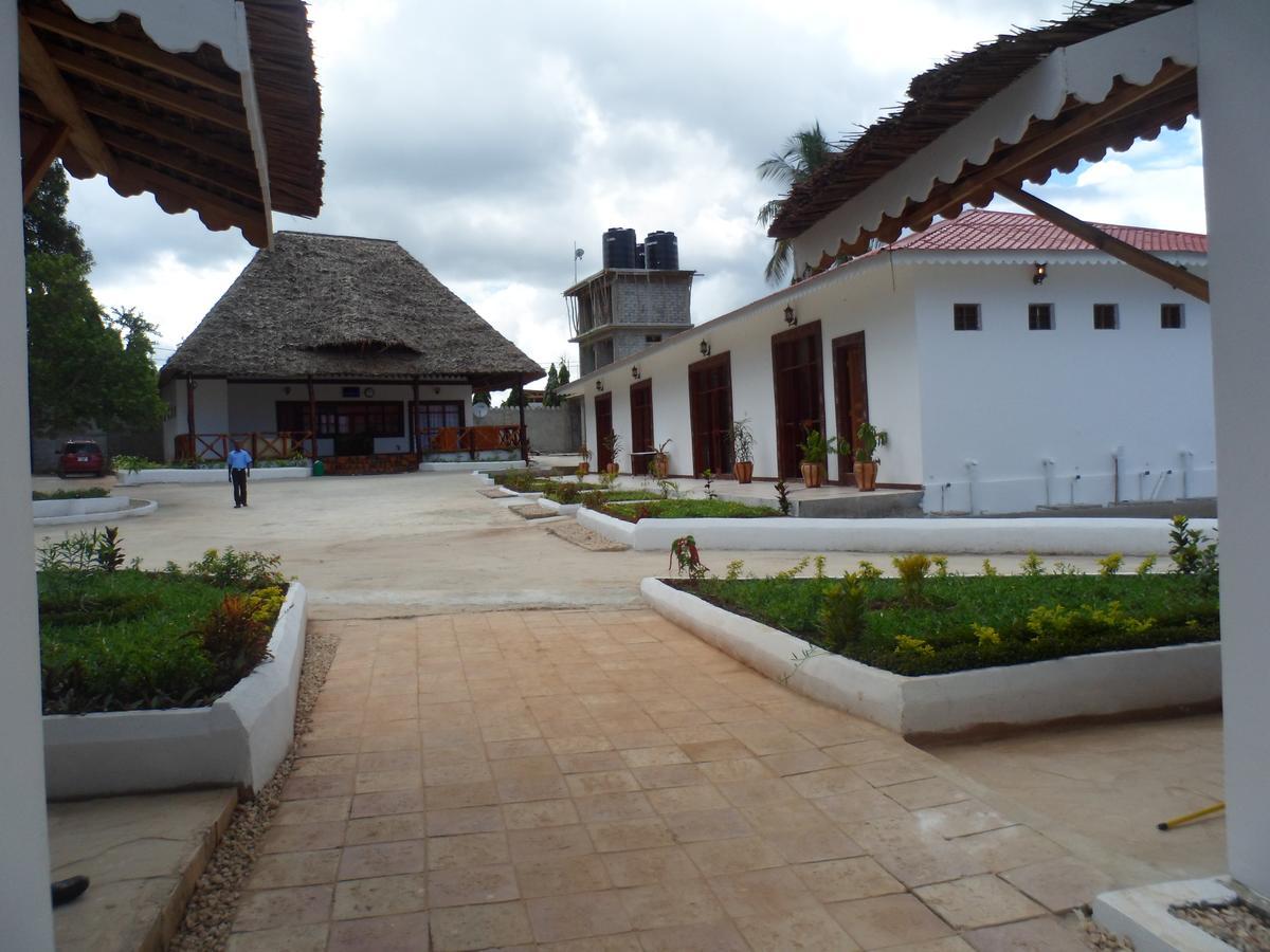 Amaan Ocean Hotel Kihinani Bububu Extérieur photo