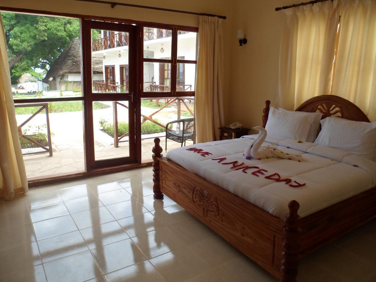 Amaan Ocean Hotel Kihinani Bububu Extérieur photo