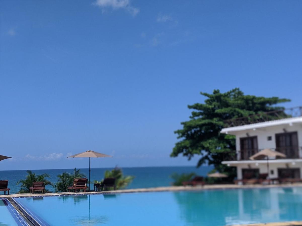 Amaan Ocean Hotel Kihinani Bububu Extérieur photo