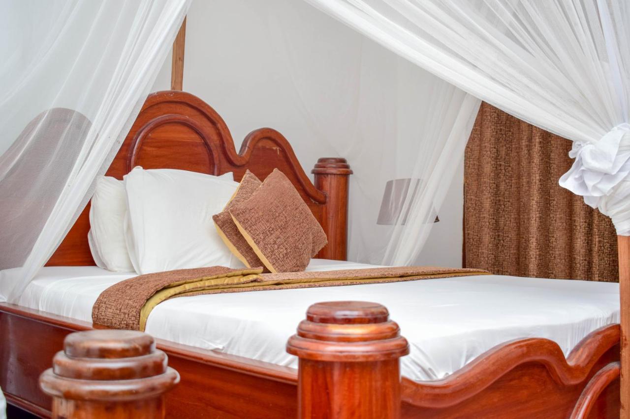 Amaan Ocean Hotel Kihinani Bububu Extérieur photo