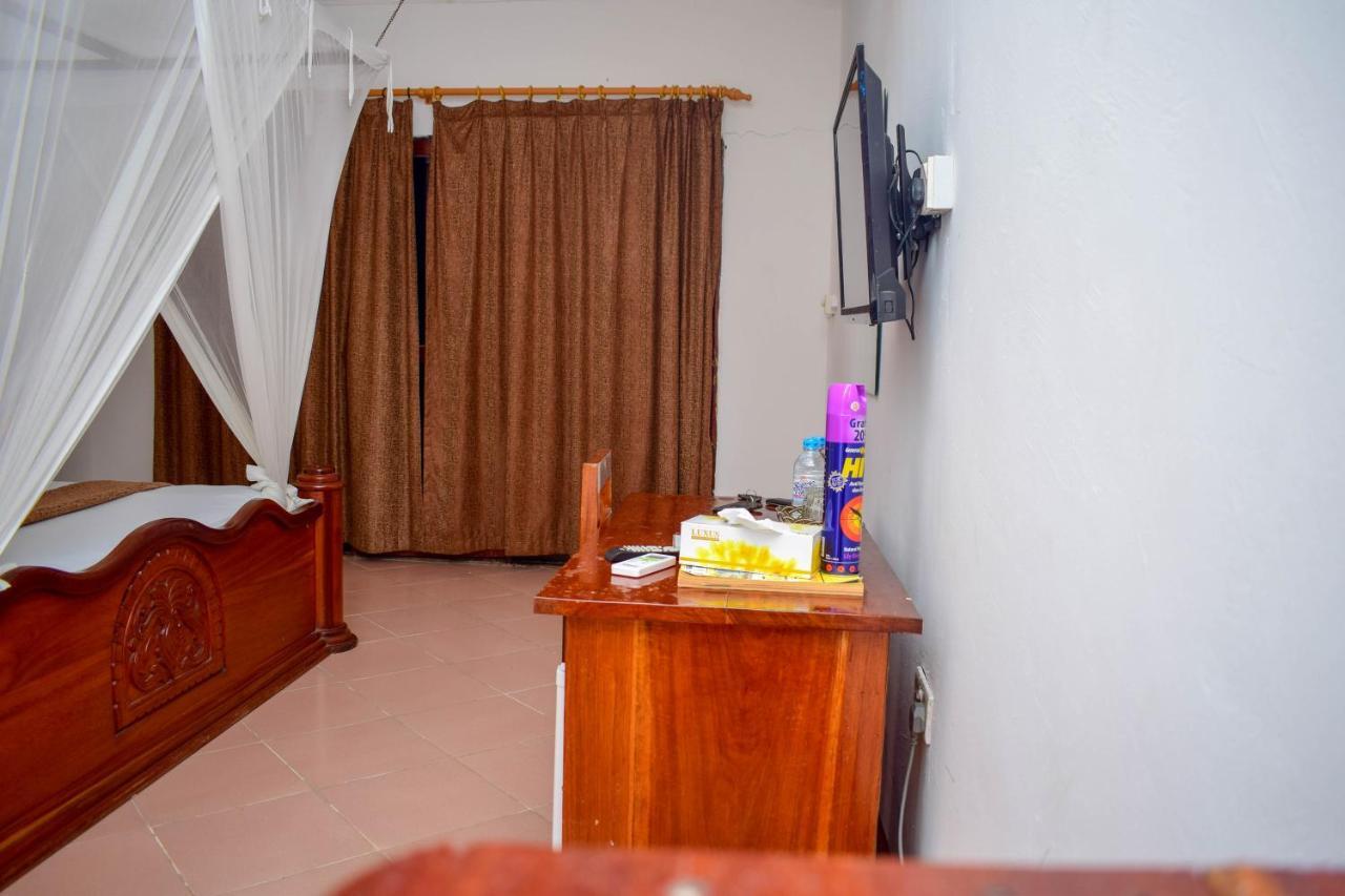 Amaan Ocean Hotel Kihinani Bububu Extérieur photo