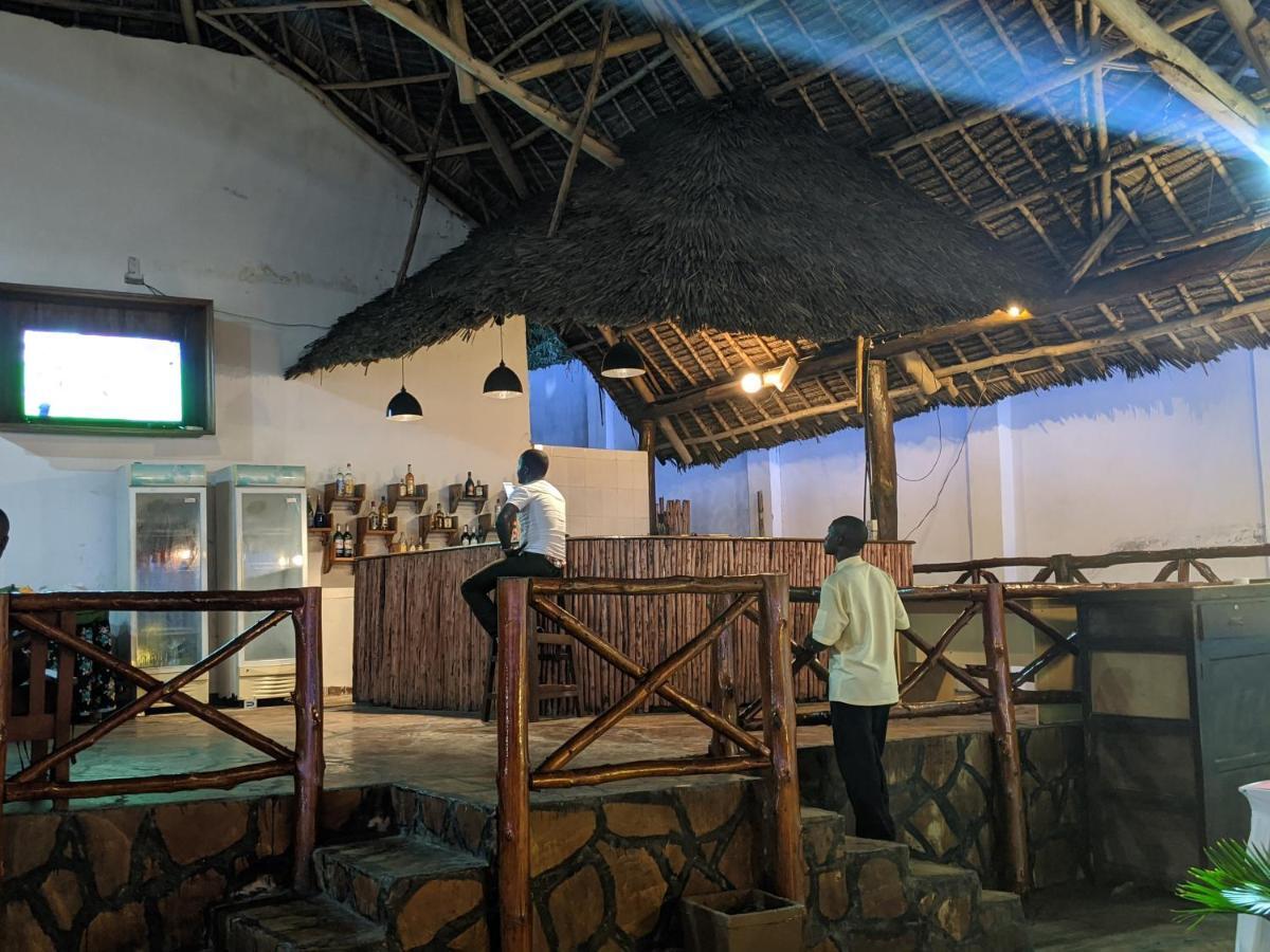 Amaan Ocean Hotel Kihinani Bububu Extérieur photo